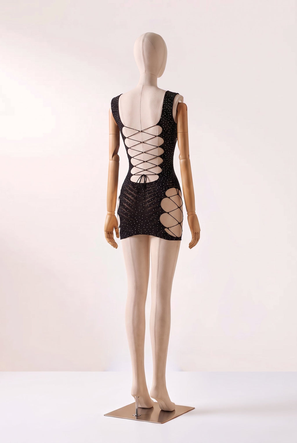 Vestido Justo com Recortes Emma