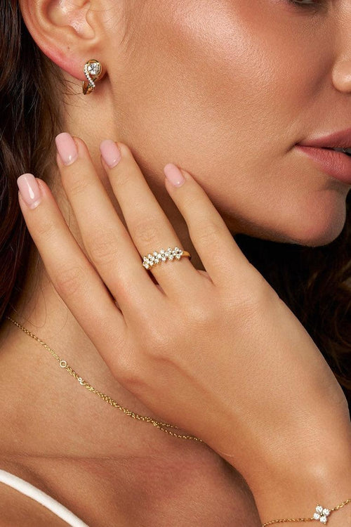 Anel Flor Cravejado de Moissanite com Banho de Ouro Flora