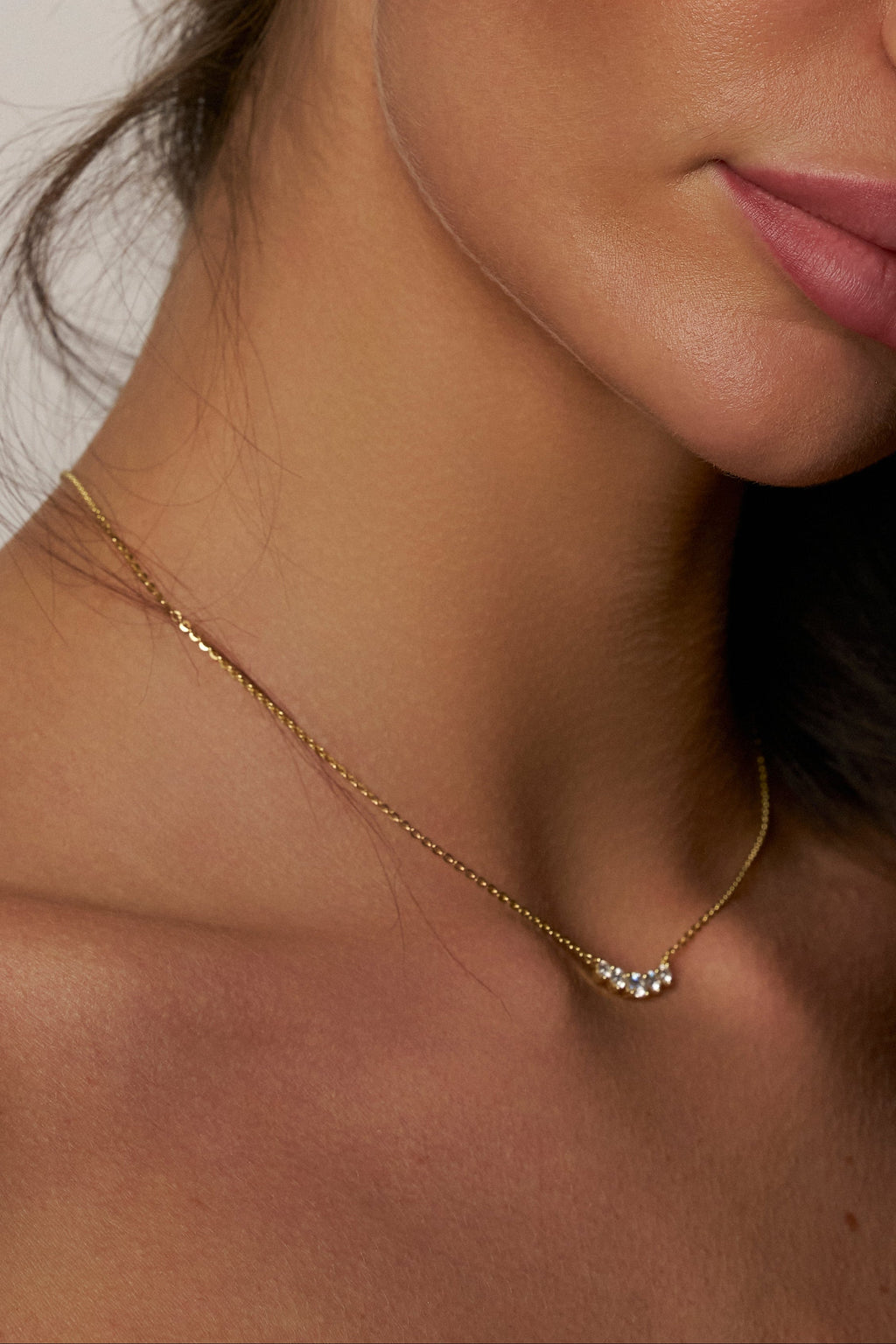 Colar Cluster de Moissanite com Banho de Ouro Liora