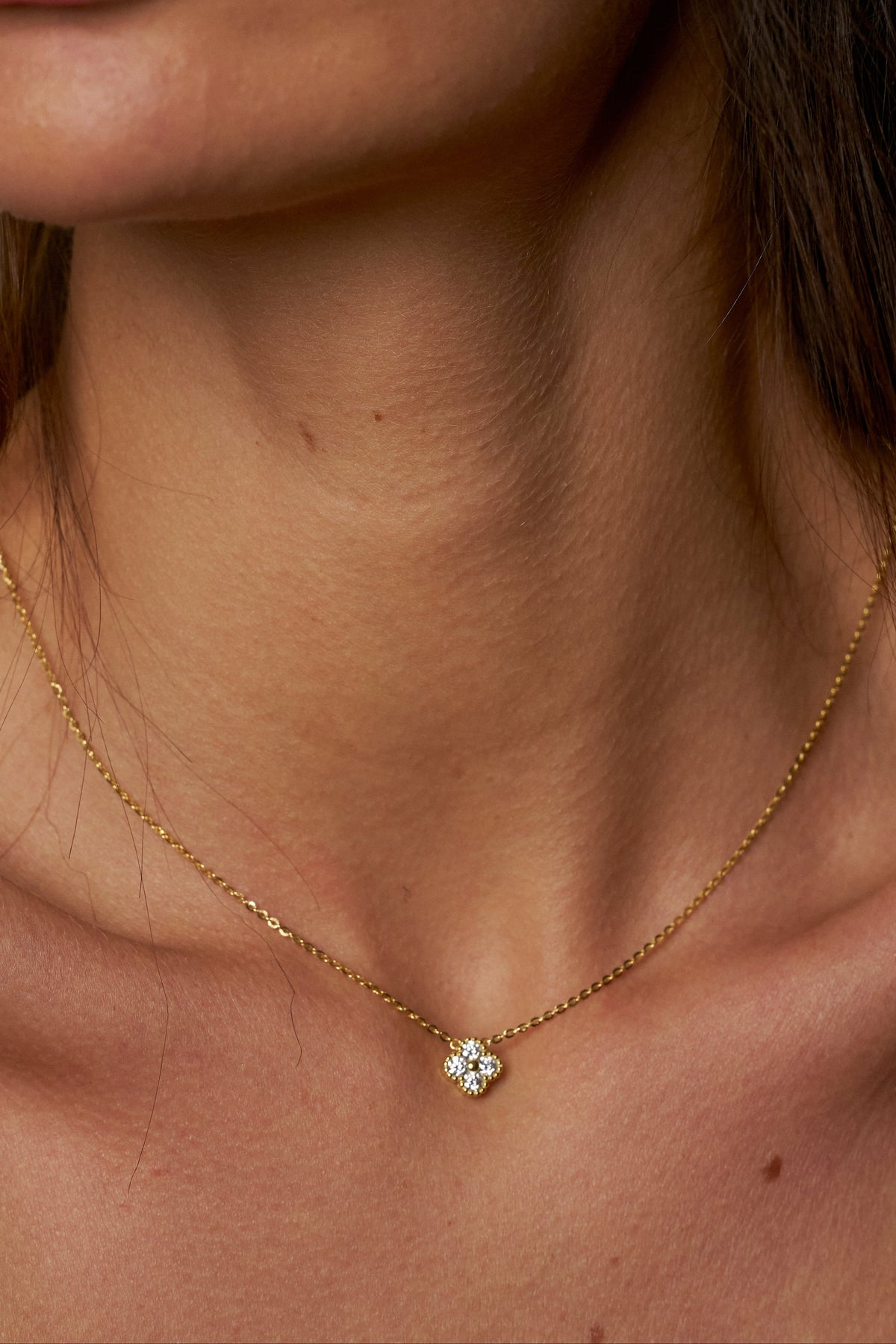 Colar Trevo da Sorte de Moissanite com Banho de Ouro