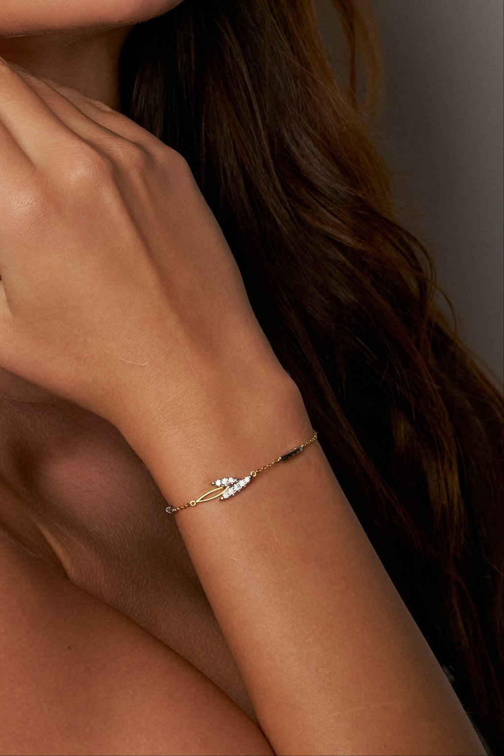 Pulseira Navete de Moissanite com Banho de Ouro Lyra