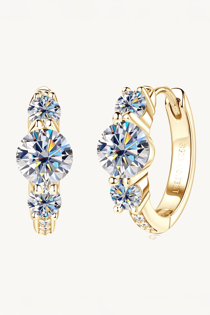 Brinco Argola Cravejada de Moissanite com Banho de Ouro Radiance