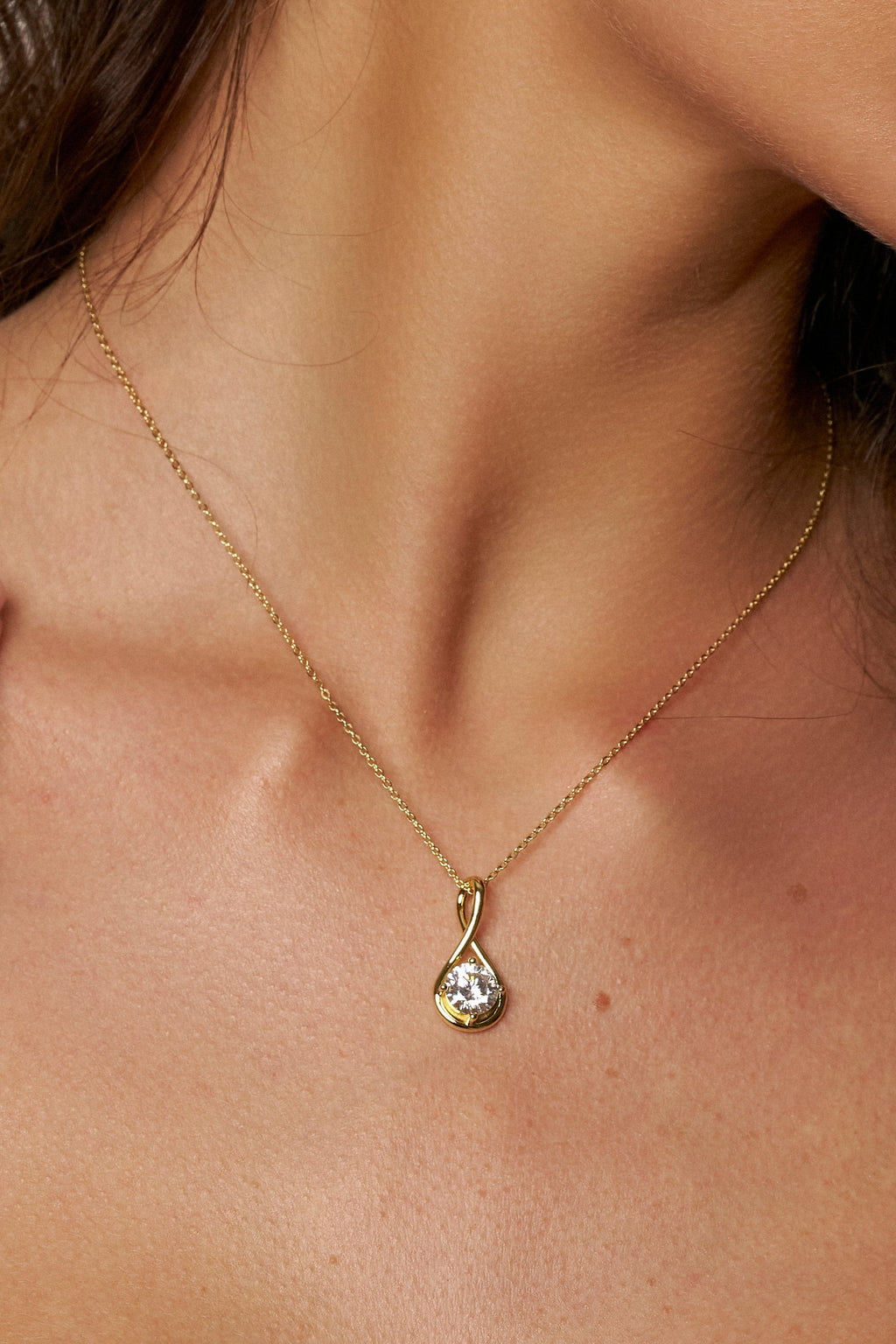Colar Infinito de Moissanite 2 Quilates com Banho de Ouro Seraphine