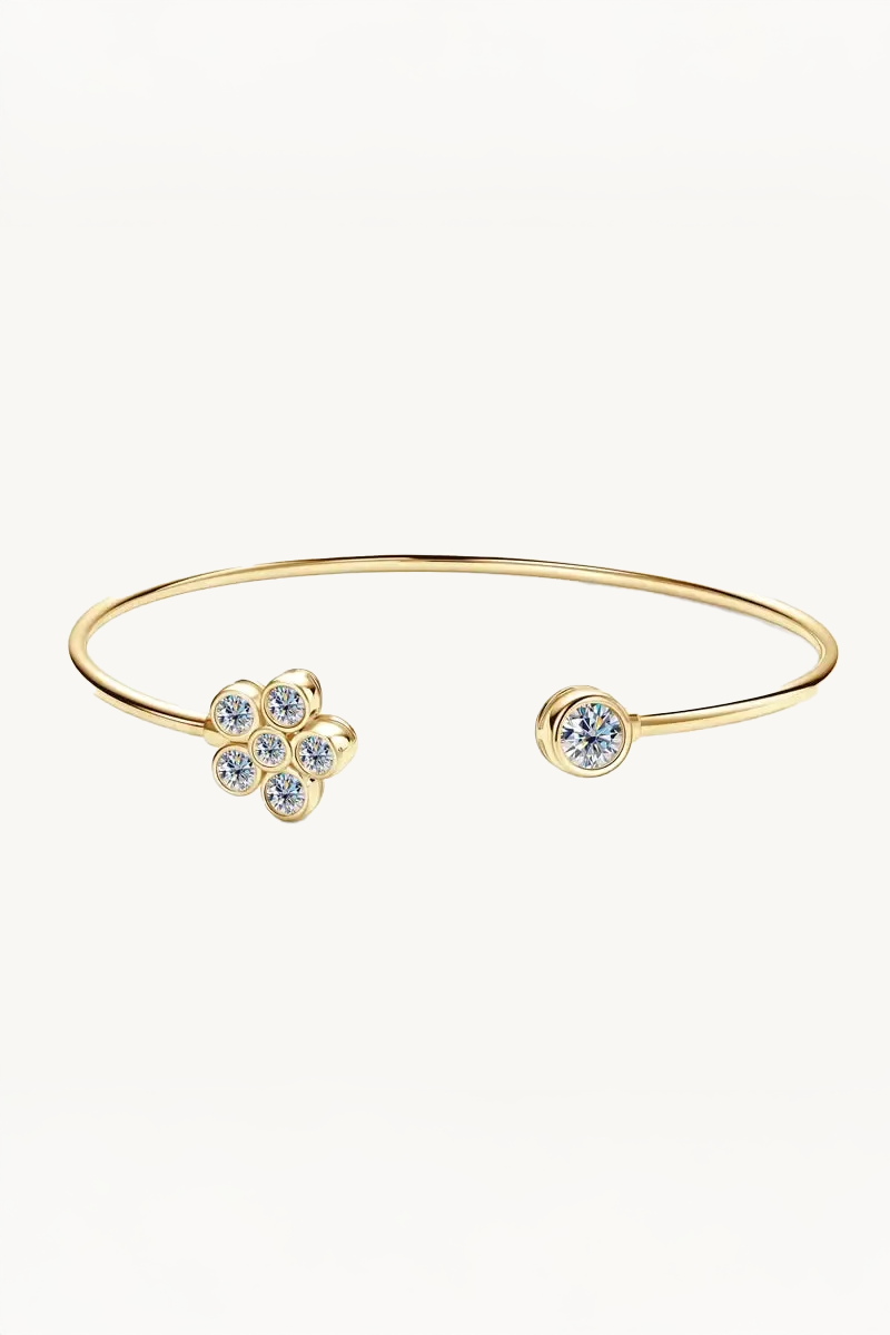 Bracelete Aberto de Moissanite com Banho de Ouro Seraphine
