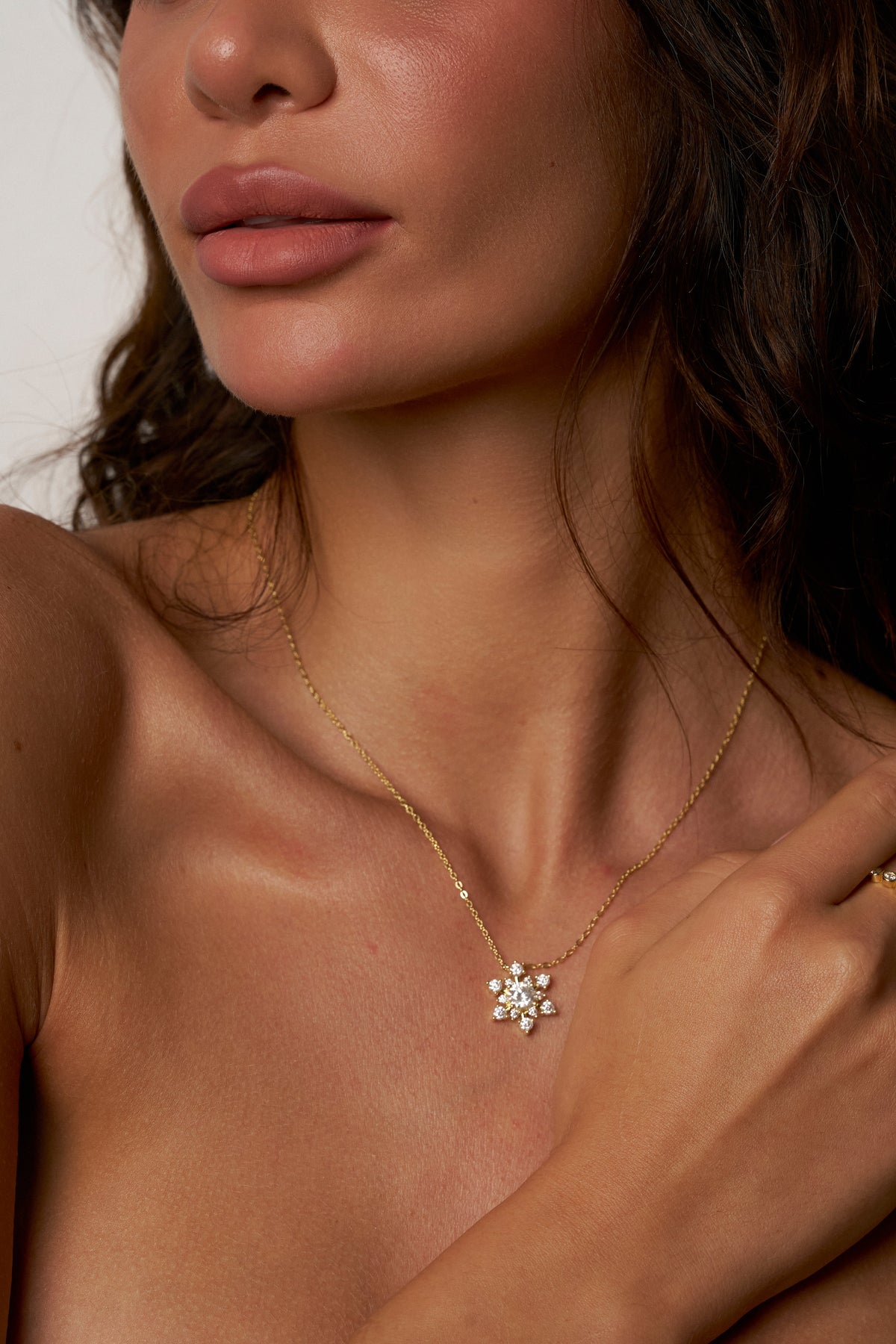 Colar Floco de Neve de Moissanite com Banho de Ouro