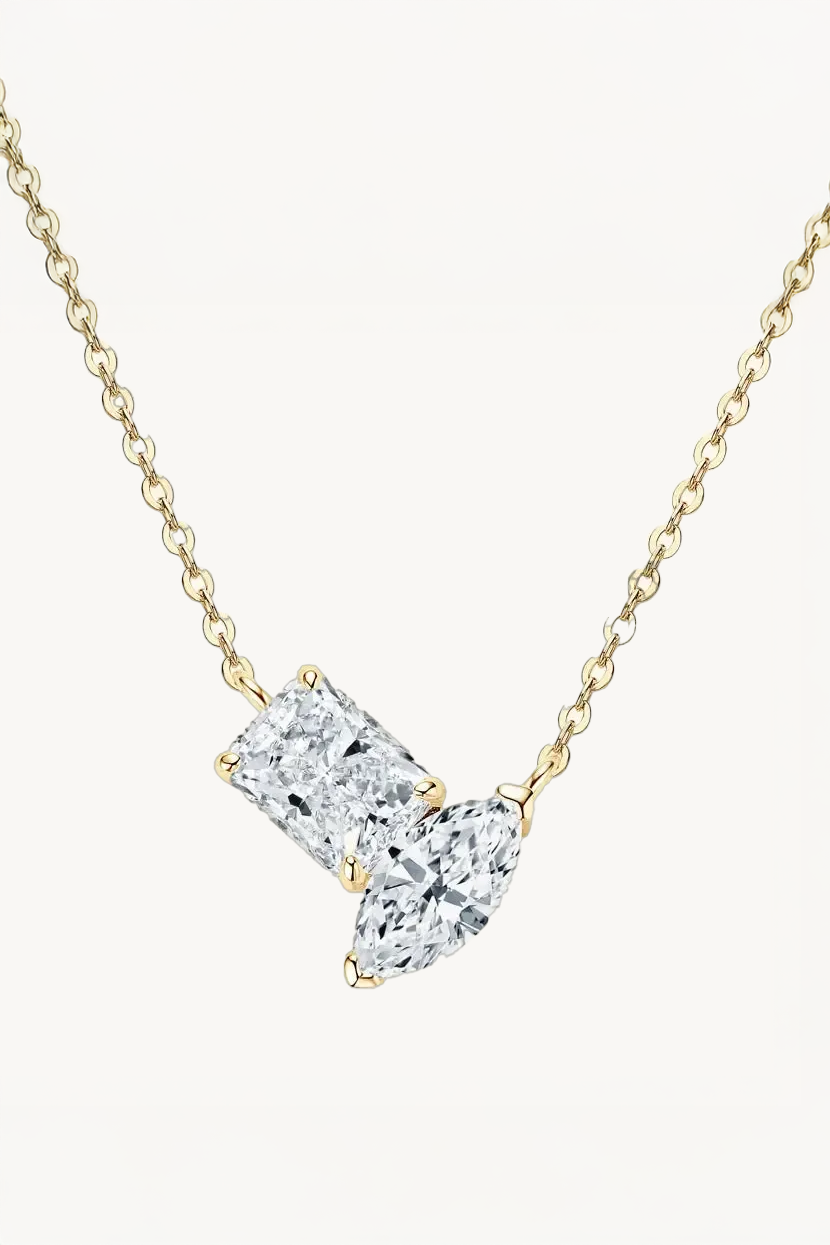 Colar Duas Pedras de Moissanite com Banho de Ouro Chama Gêmea